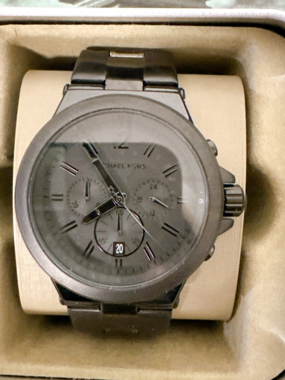 Michael Kors MK8279 Oversized Dylan Black-Tone Watch - Picture 3 of 6